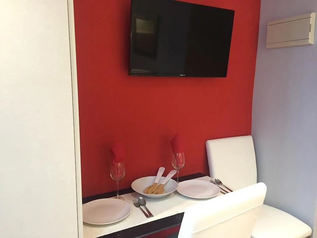 Apartamentos Gold Beach Malaga 0*,  Spain